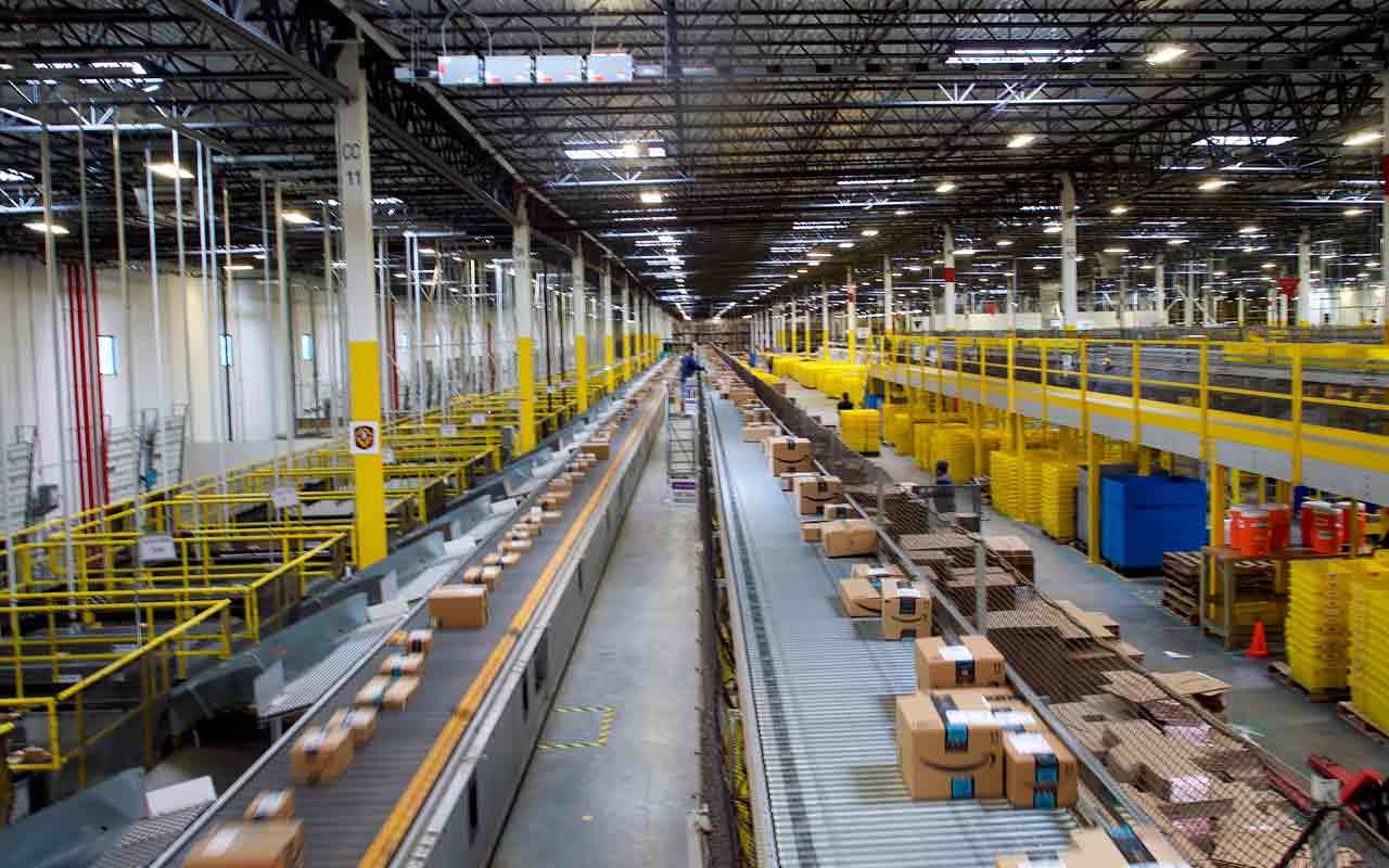 Amazon competitors- top companies, battling